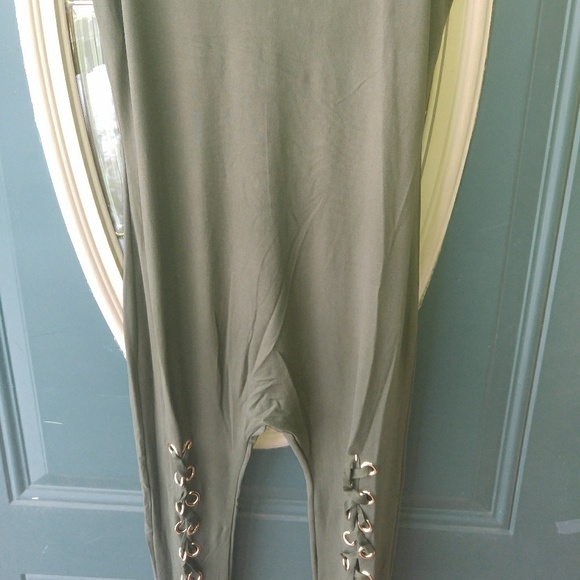 Olive green jumpsuit - Picture 5 of 8